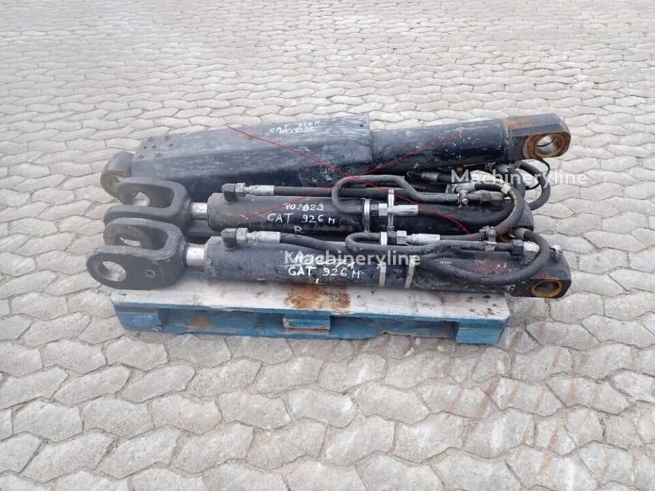 Cilindru hidraulic pentru încărcător frontal Caterpillar 926
