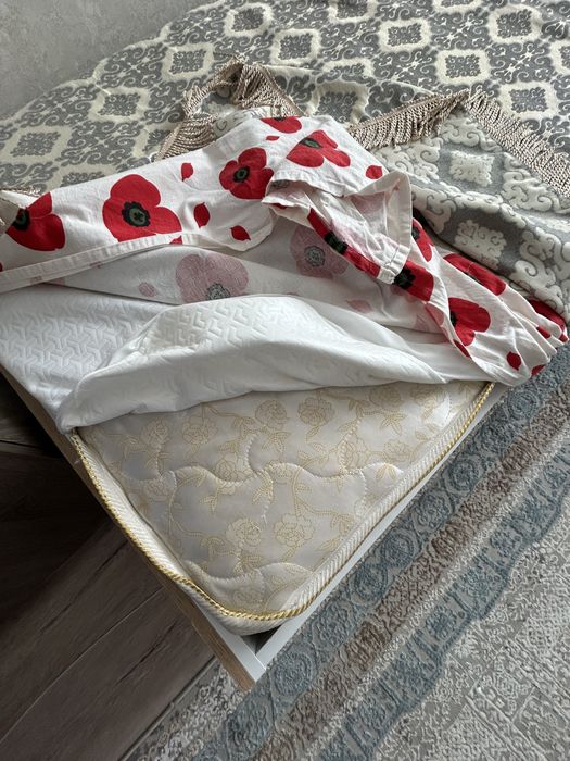 Кровать односпальная