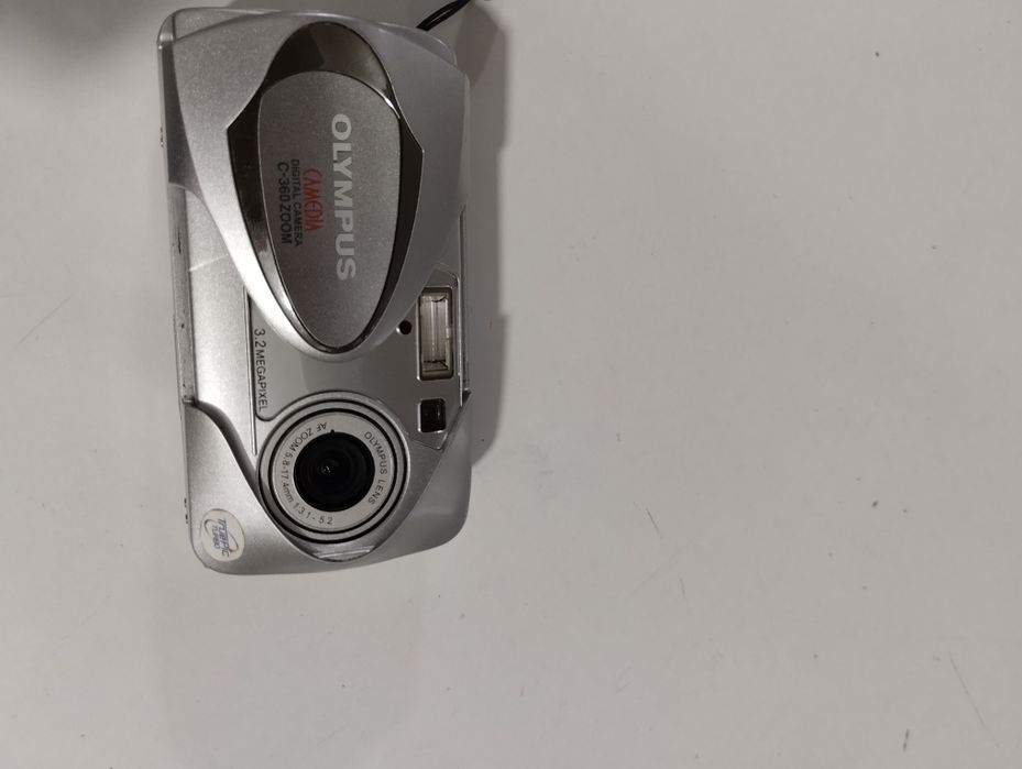 Фотоаппарат с флешкой.