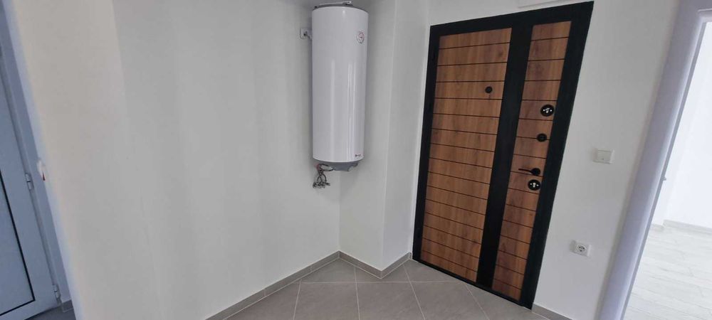 1265-Тристаен тухлен апартамент с ТЕЦ в центъра на града!