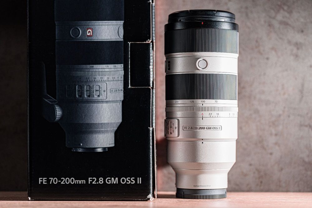 Sony FE 70-200mm f/2.8 GMII – безупречно състояние, пълен комплект