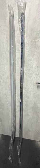 продам клюшку с правым хватом