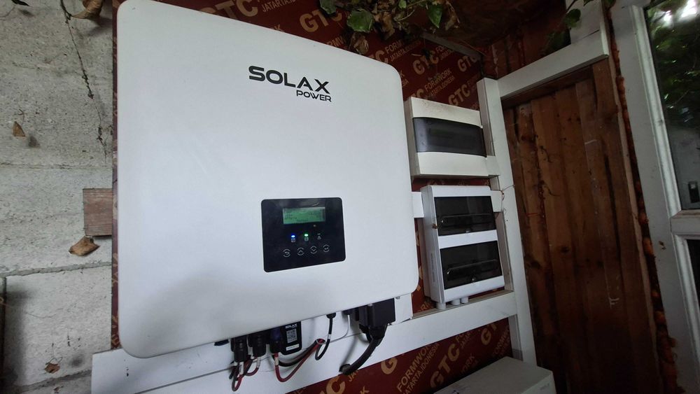 Соларни инвертори SolaX G4 (Трифазен 10kW и Монофазни 5kW), BMS и Аксесоари с Гаранция