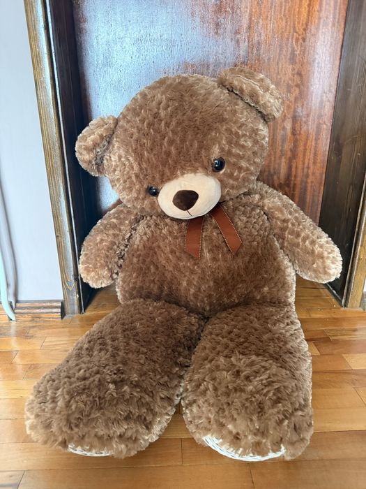 Голямо плюшено мече