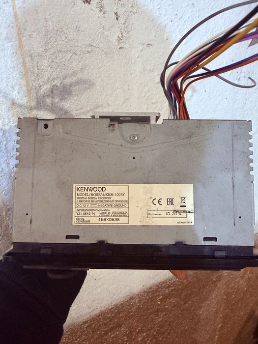 Авто радио (Kenwood KMM-100)