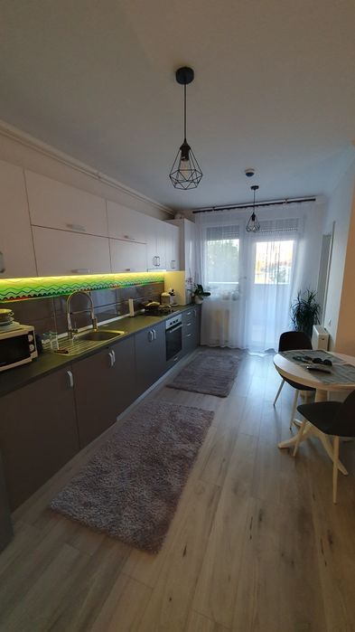 Închiriez apartament ARED cu parcare acoperita inclusa