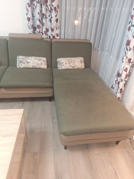 Vand Coltar modular cu taburete