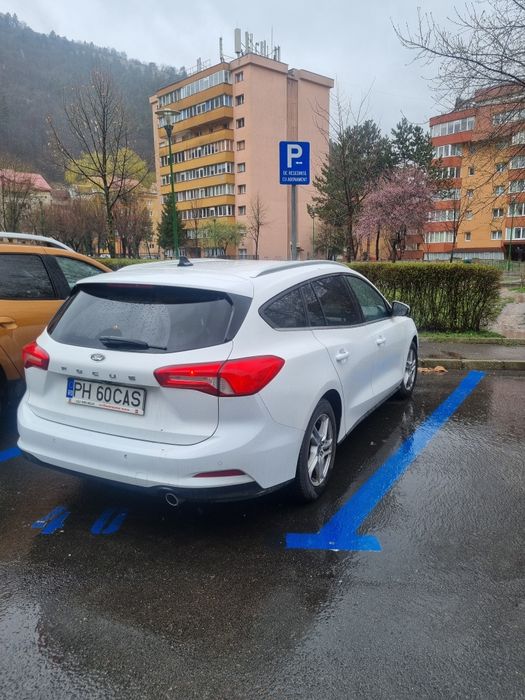 FORD Focus 2020 — imagine 3