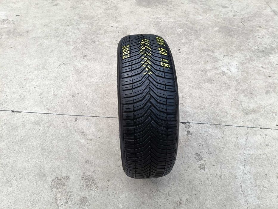 Doua anvelope 235 60 18 Michelin CrossClimate 6,7 mm dot 2022