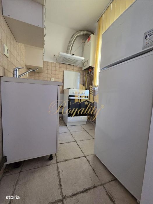 Apartament 1 camera, 35 mp, centrala proprie, etaj 2 - Zona Complex St