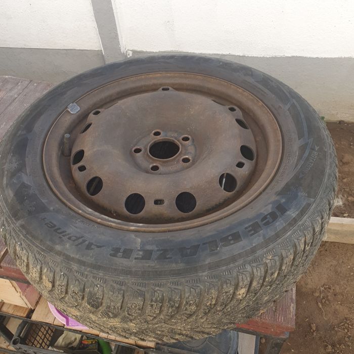 Set 4 Roti iarna 185 65 r15 tabla