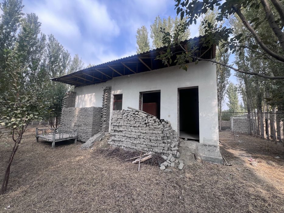 10 sotixli xovli sotiladi