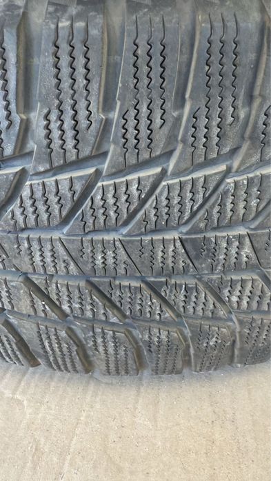 Продам шины зимние