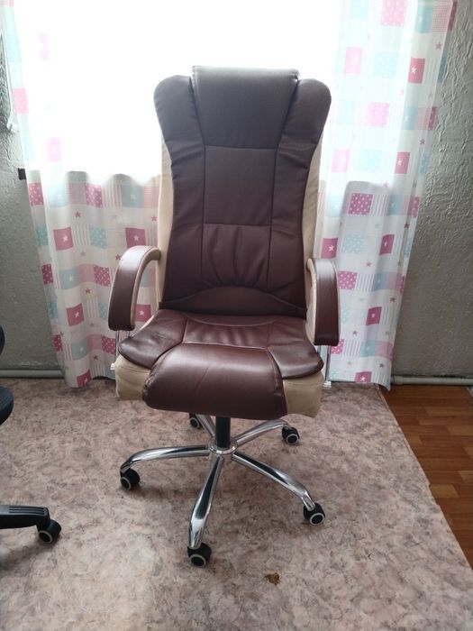 Продам кресло офисное