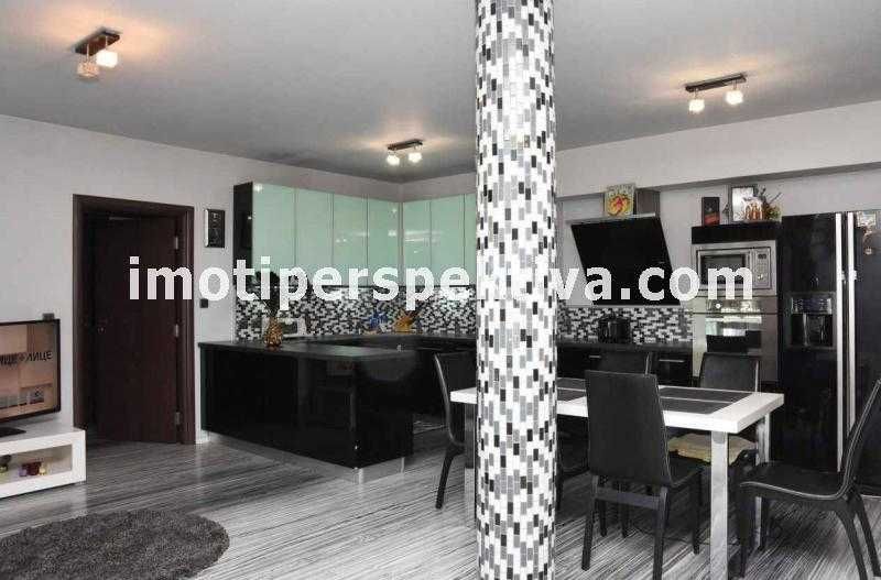 Продава се Тристаен апартамент в Пловдив, Христо Смирненски - 128 кв.м за 1438 €/кв.м - Снимка #1