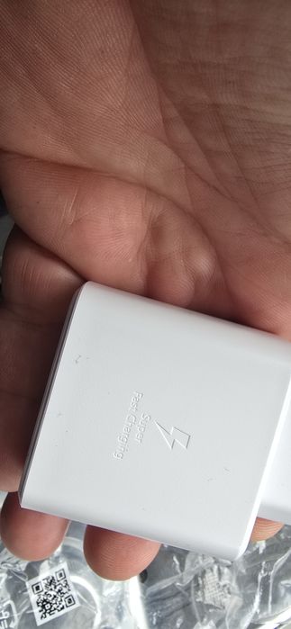 1 бр. Бял адаптор за зареждане 45 w Samsung Super Fast Charge