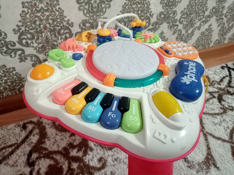 Продам детский музыкальный столик! Цена 5 тыс