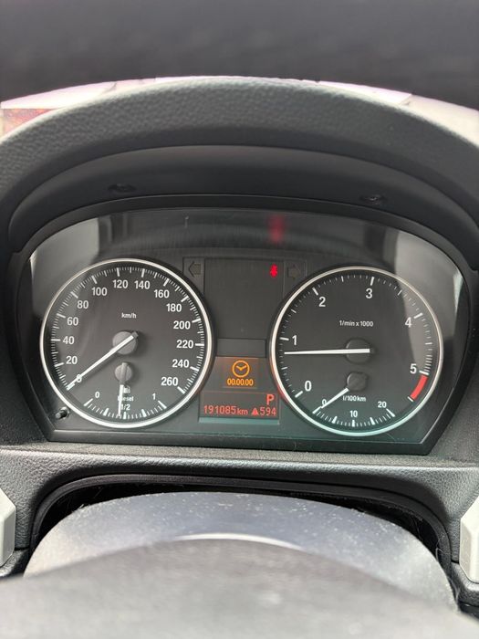 Vând BMW E90 320D 184CP