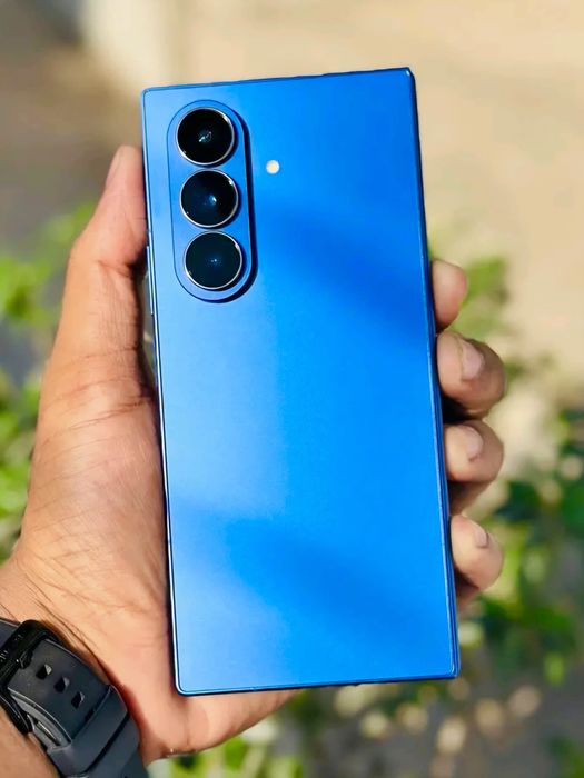 Samsung Galaxy Z Fold 7 • ca NOU • 60 incarcari • Garantie