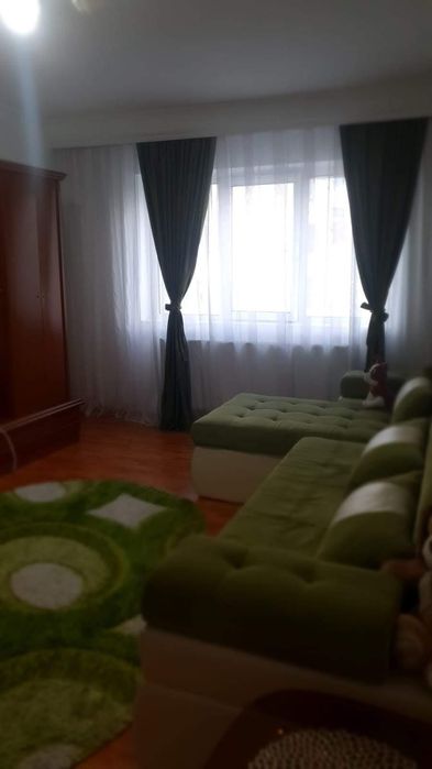 Închiriez Apartament