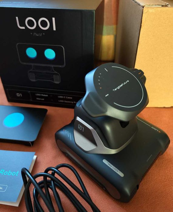 Robot LOOI, Negru