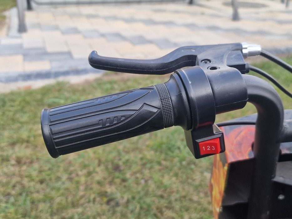 Дрифт кар, работает отлично есть подсветка