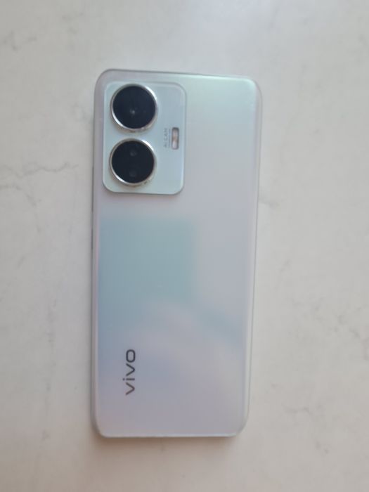 Продам телефон Vivo Y55