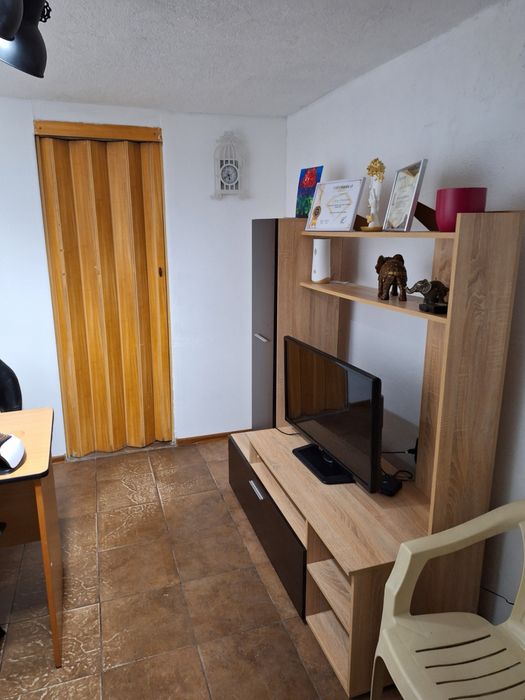 Търговско помещение под наем