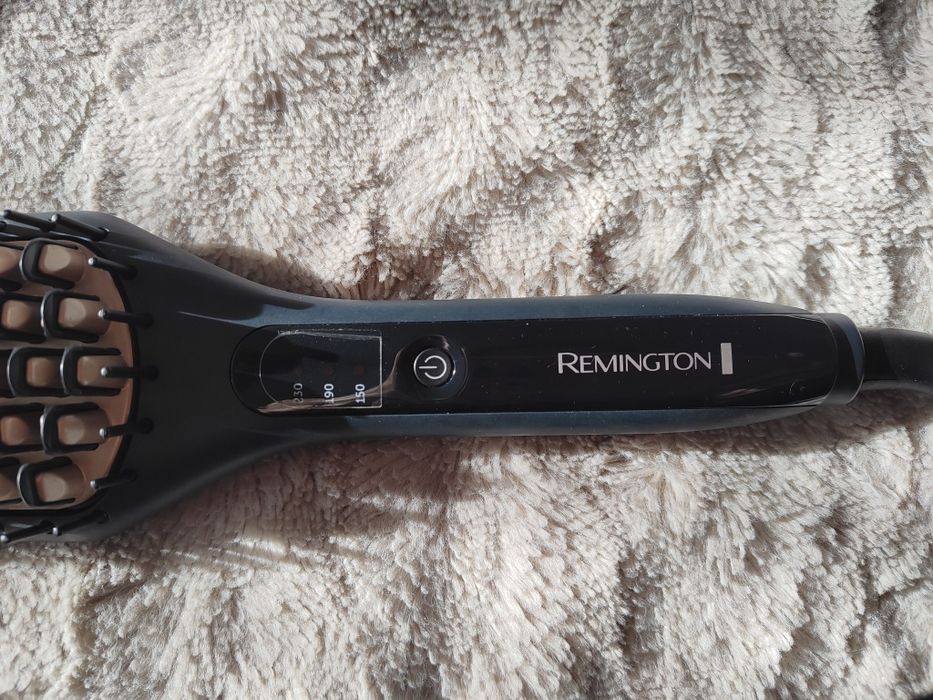 Perie de îndreptat părul Remington
