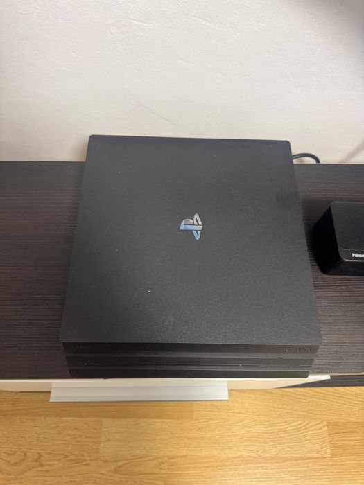 PlayStation 4 Pro 1TB!