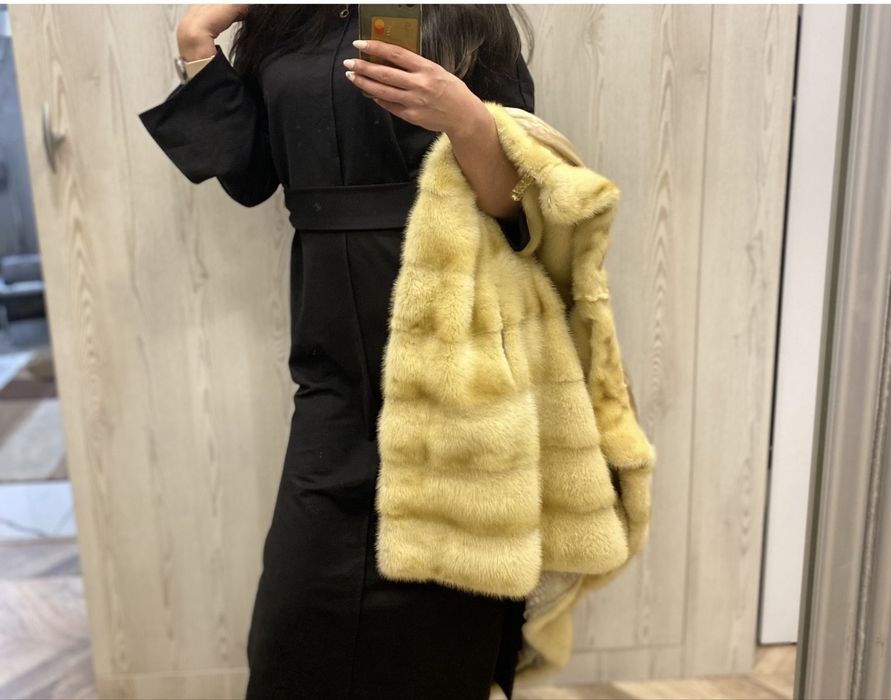 Продам норковую шубу