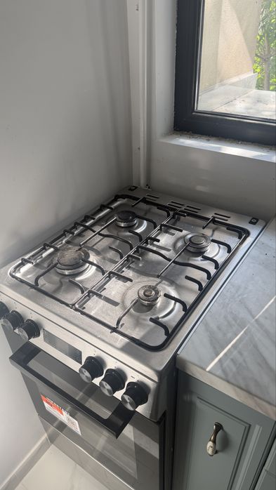 Vând aragaz mixt BEKO FSMT52320DXON – în garanție