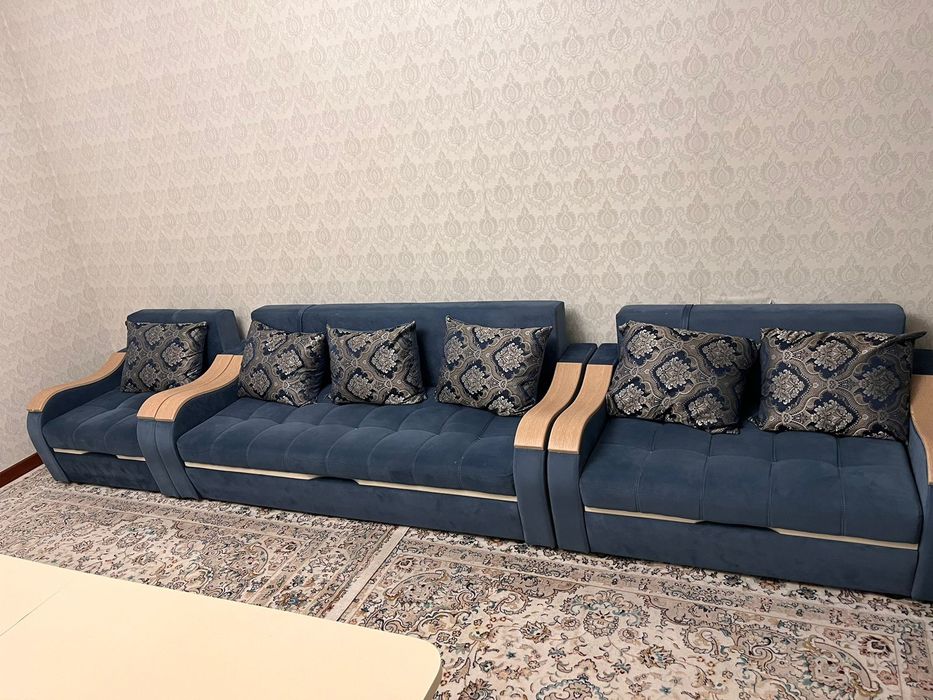 Продаю диван отличном состояние