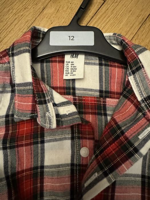 Costum H&M pentru baieti aproape nou