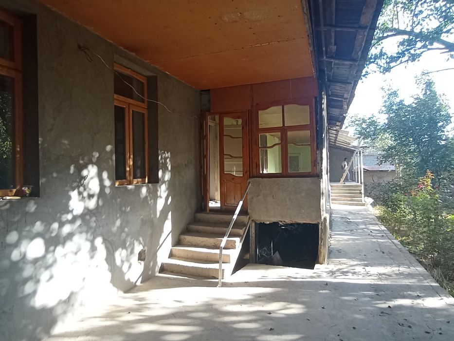 8 су́тих Участка сотилади йэрни нархида  бу́либ хам сотилади