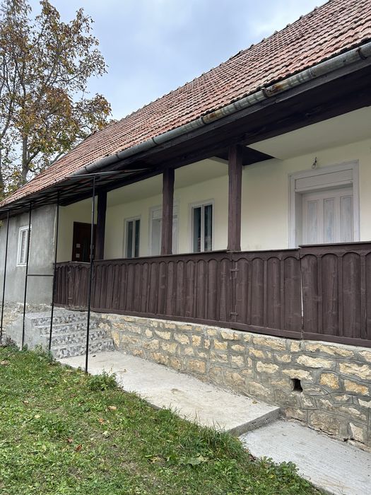 Vind casa de locuit cu CF