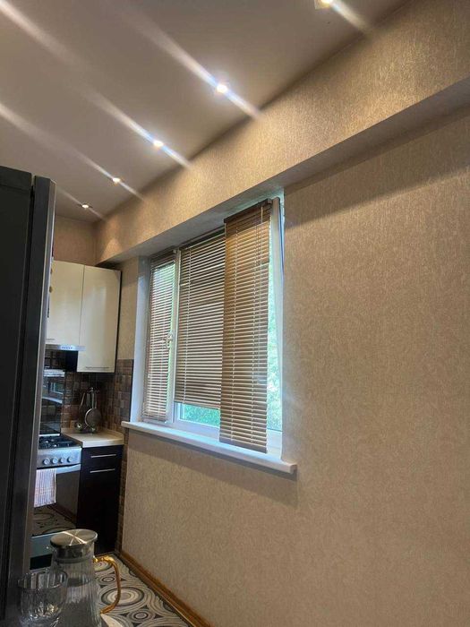 Жалюзи пластик цвет золото