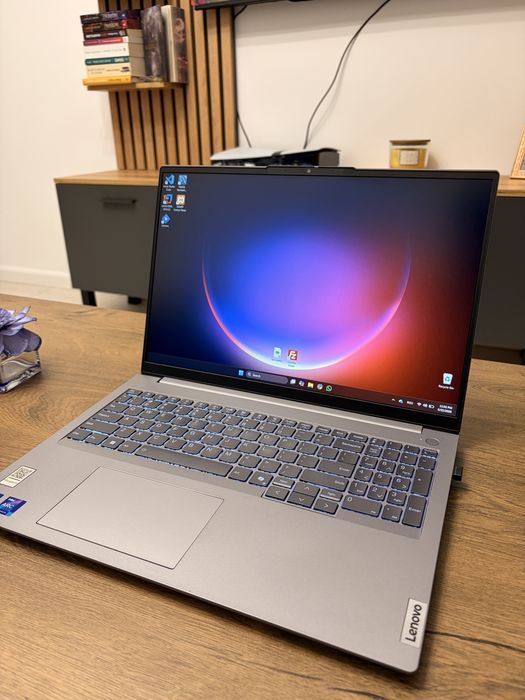 Lenovo ThinkBook 16 G7 IML – Intel Core Ultra 7 155H / 32GB DDR5 / 1TB SSD – Stare impecabilă