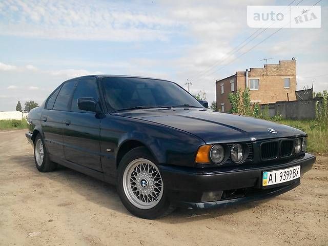 Крыло на BMW 5 (E34) БМВ 5 (Е34)