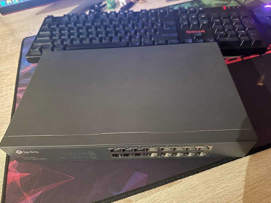 коммутатор (switch) от TP-Link с 16 гигабитными портами