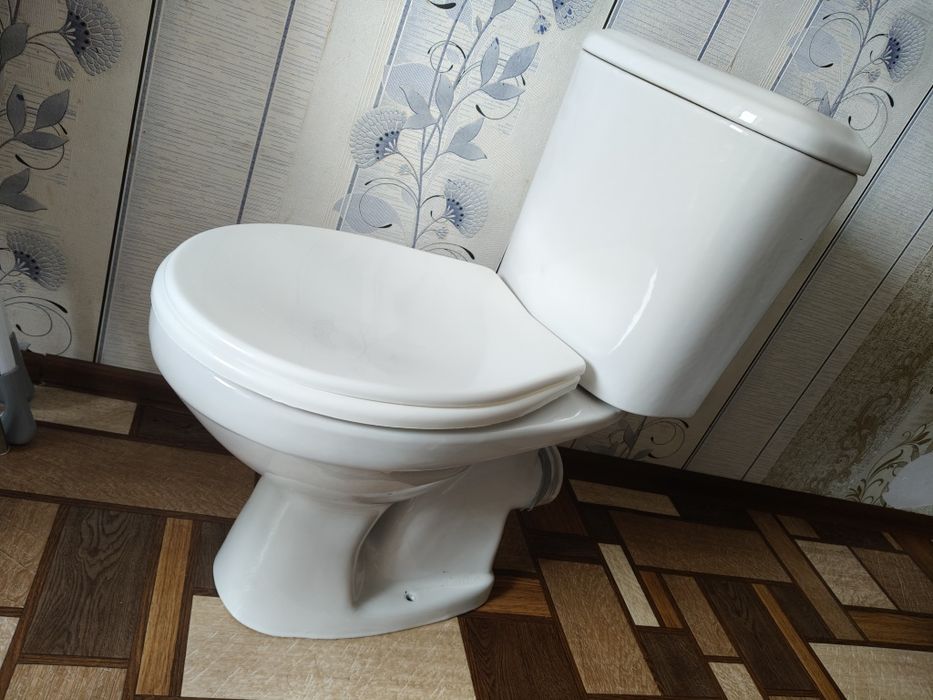 Продам унитаз в отличном состоянии