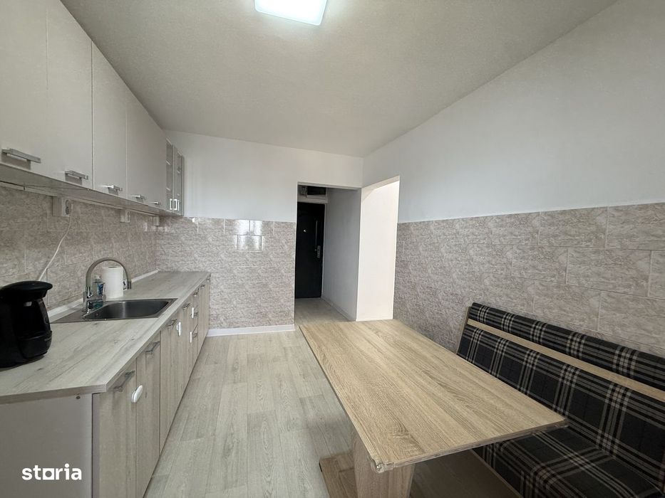 Apartament 3 camere, decomandat, renovat recent, Aradul Nou