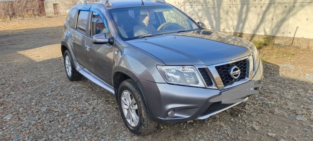 Продам авто Террано 2015г