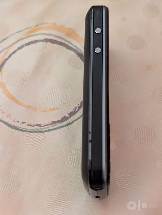 Телефон Philips Xenium E560