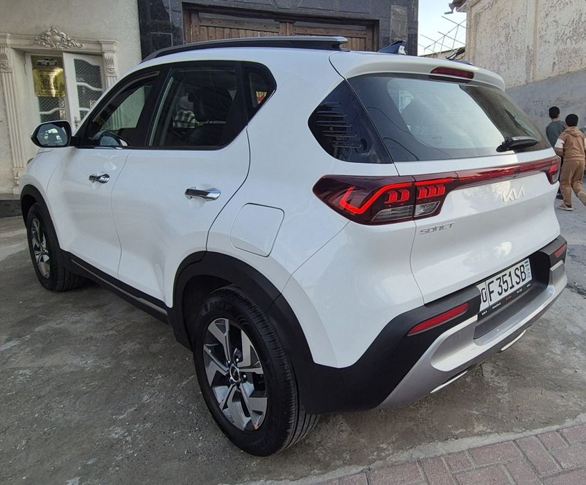 KIA Sonet Full, 3 pozitsiya lyuk bor.