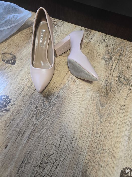 Дамски обувки ботинели 37,38