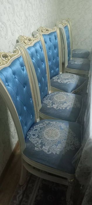 Stol stul sotiladi 12 tali