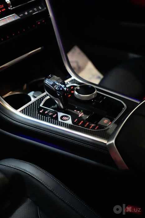 BMW M850i 2025 kraskasi toza