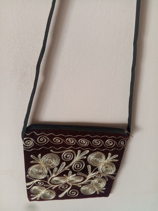 Milliy Popov sumkachasi sotiladi