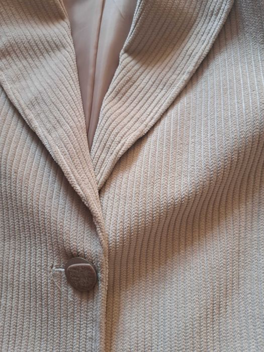 Дамски сака, различен стил